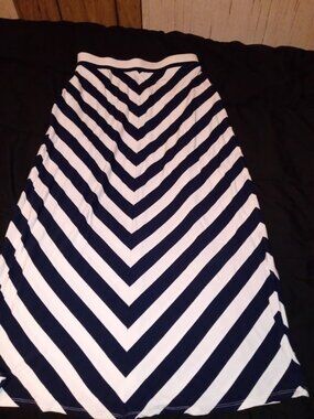 Loft petite black/white Striped Maxi Skirt Size XSP Pull On Stretchy